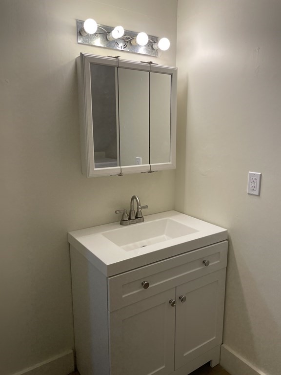 2 bed, 1 bath apartment for rent at 4 Underwood Ct Unit 3, Westborough — photo 12 of 16