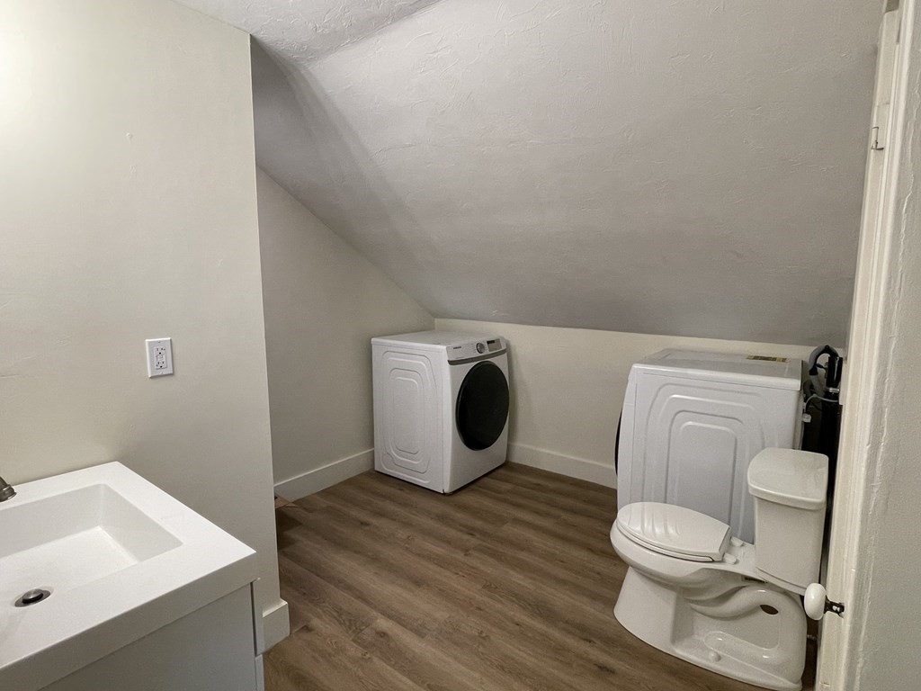 2 bed, 1 bath apartment for rent at 4 Underwood Ct Unit 3, Westborough — photo 13 of 16