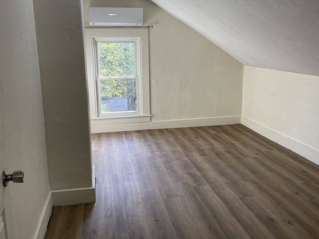 2 bed, 1 bath apartment for rent at 4 Underwood Ct Unit 3, Westborough — photo 9 of 16