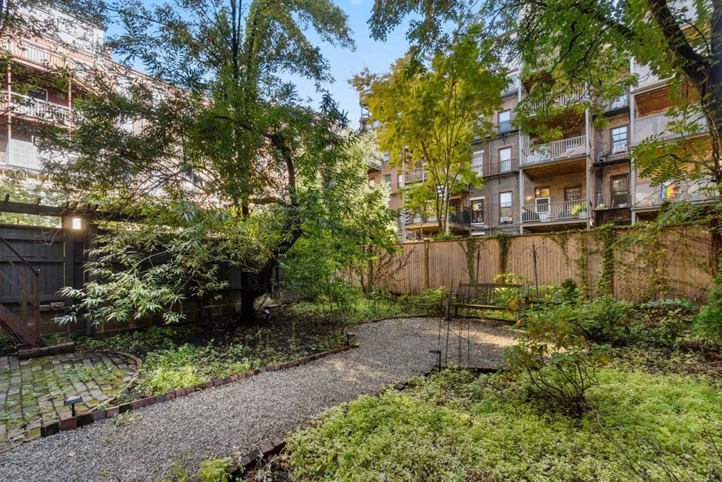 2 bed, 1 bath apartment for rent at 4 Union Park St Unit 1, South End — photo 25 of 28