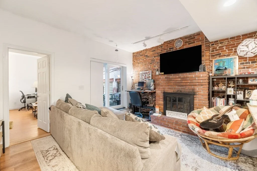 2 bed, 1 bath apartment for rent at 4 Union Park St Unit 1, South End — photo 4 of 28
