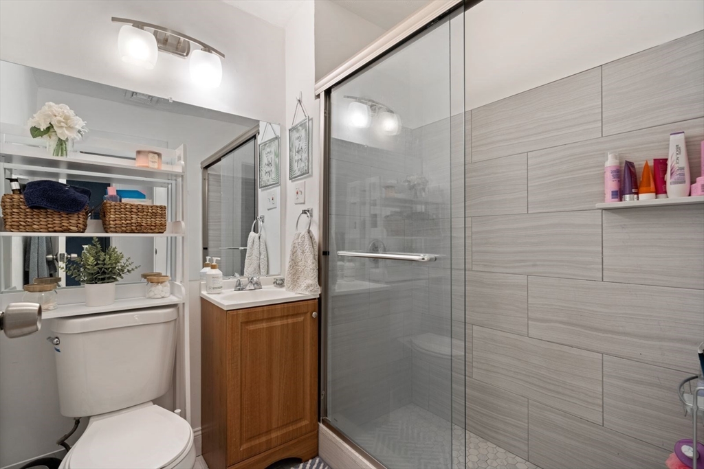 2 bed, 1 bath apartment for rent at 4 Union Park St Unit 2, South End — photo 13 of 17