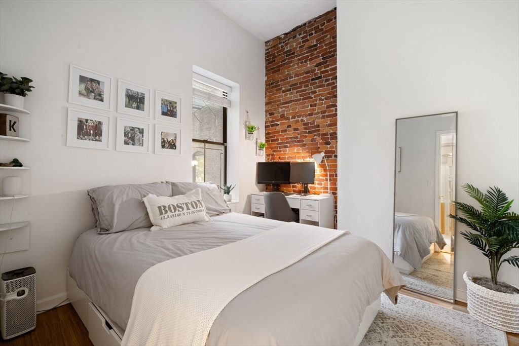 2 bed, 1 bath apartment for rent at 4 Union Park St Unit 2, South End — photo 14 of 17