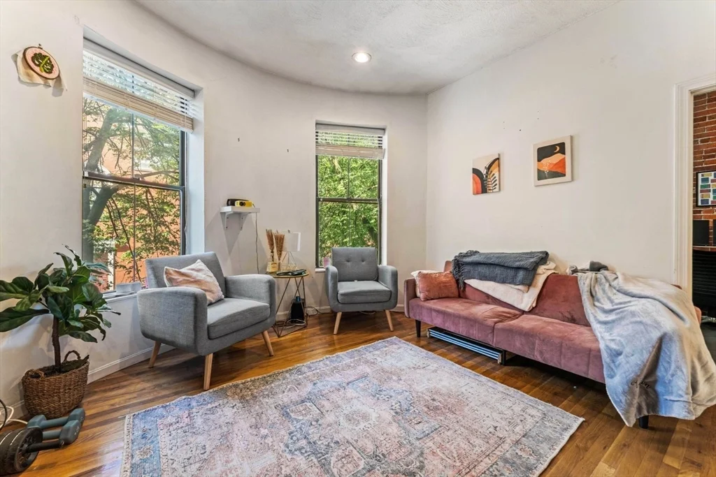 2 bed, 1 bath apartment for rent at 4 Union Park St Unit 3, South End — photo 5 of 19