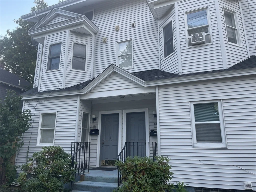 4 bed, 2 bath apartment for rent at 4 Union St Unit 2, Brighton — photo 18 of 19