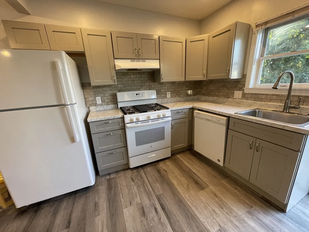 4 bed, 2 bath apartment for rent at 4 Union St Unit 2, Brighton — photo 5 of 19