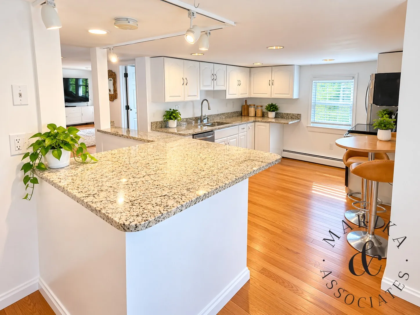 1 bed, 1 bath apartment for rent at 4 Upcrest Rd Unit 4, Brighton — photo 8 of 15