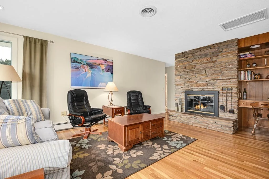 3 bed, 1 bath apartment for rent at 4 Upland Ave Unit 1, Shrewsbury