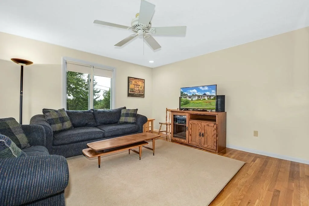 1 bed, 1 bath apartment for rent at 4 Upland Ave Unit A, Shrewsbury — photo 2 of 13