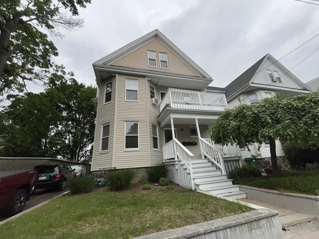 2 bed, 1 bath apartment for rent at 4 Usher Rd Unit 2, West Medford