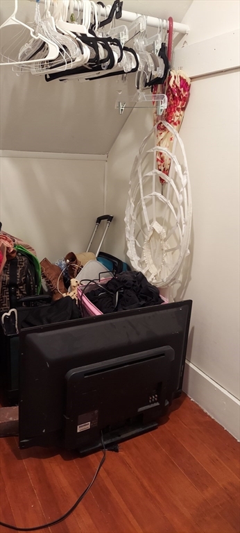 1 bed, 1 bath apartment for rent at 4 View St Unit 3, Worcester — photo 4 of 15
