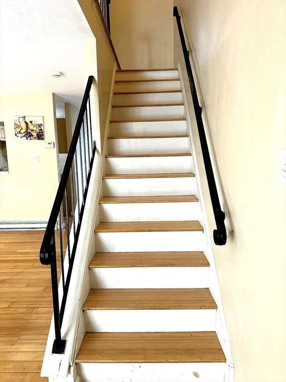 2 bed, 1 bath apartment for rent at 4 Village Brook Unit 4, Natick — photo 4 of 12