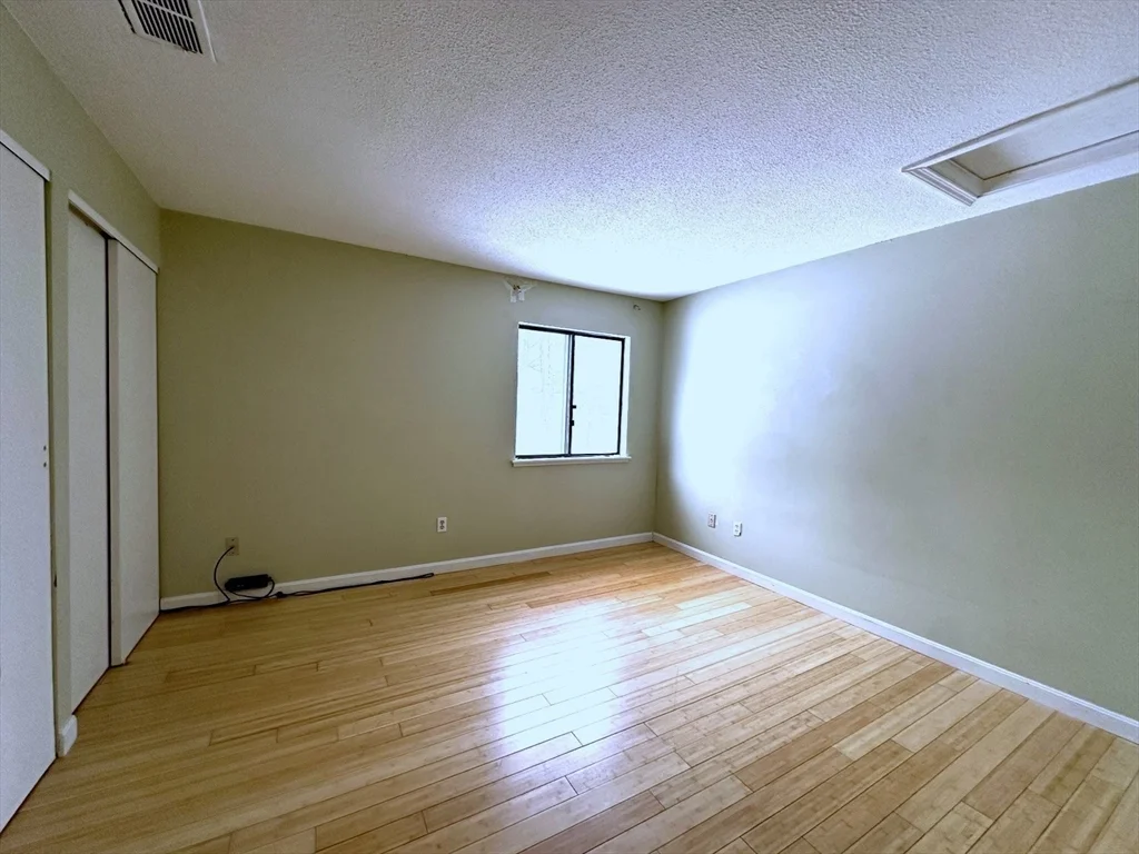2 bed, 1 bath apartment for rent at 4 Village Brook Unit 4, Natick — photo 9 of 12