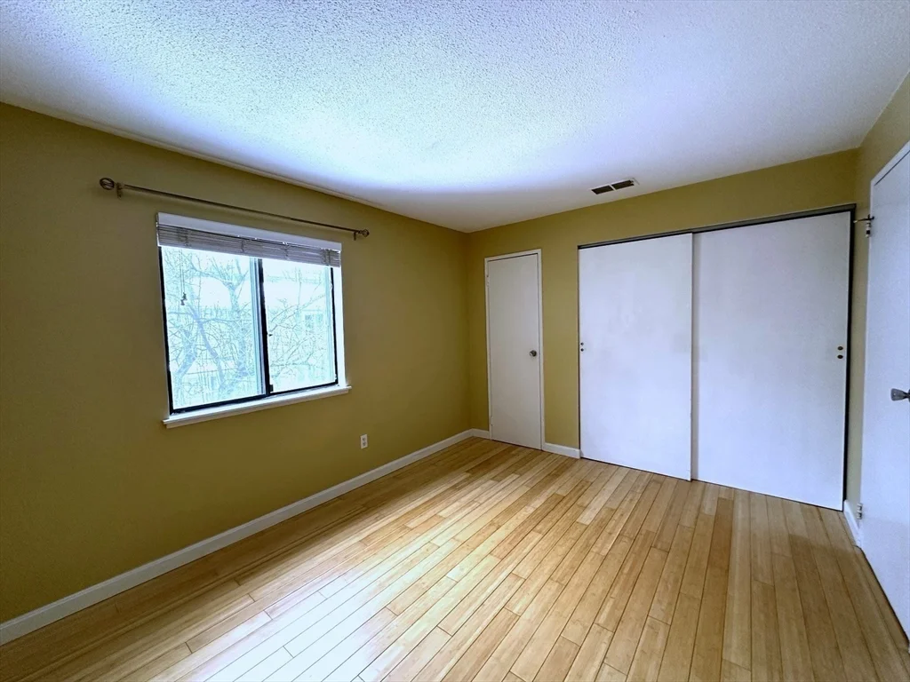 2 bed, 1 bath apartment for rent at 4 Village Brook Unit 4, Natick — photo 8 of 12