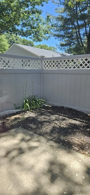 1 bed, 1 bath apartment for rent at 4 Village Rock Ln Unit 4, Natick — photo 11 of 12