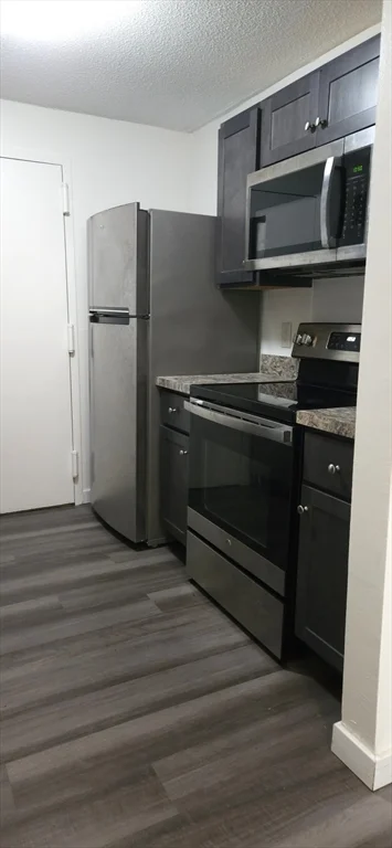 1 bed, 1 bath apartment for rent at 4 Village Rock Ln Unit 4, Natick — photo 3 of 12
