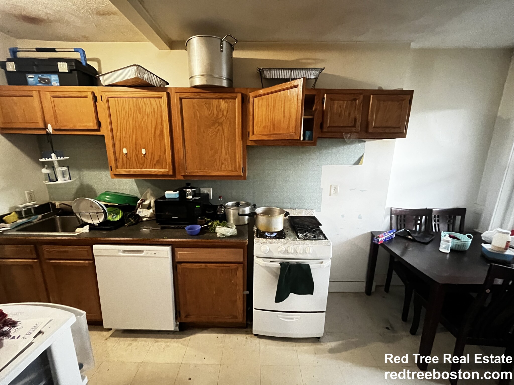 2 bed, 1 bath apartment for rent at 4 Vinal St Unit 5, Brighton — photo 6 of 8