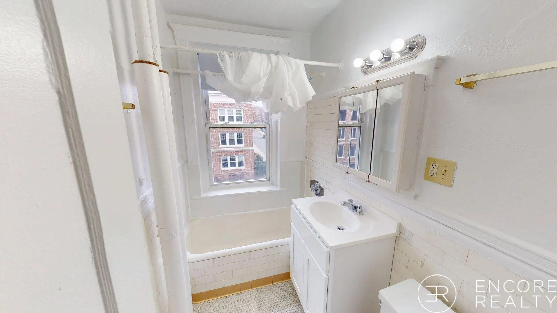2 bed, 1 bath apartment for rent at 4 Vinal St Unit 7, Brighton — photo 8 of 9