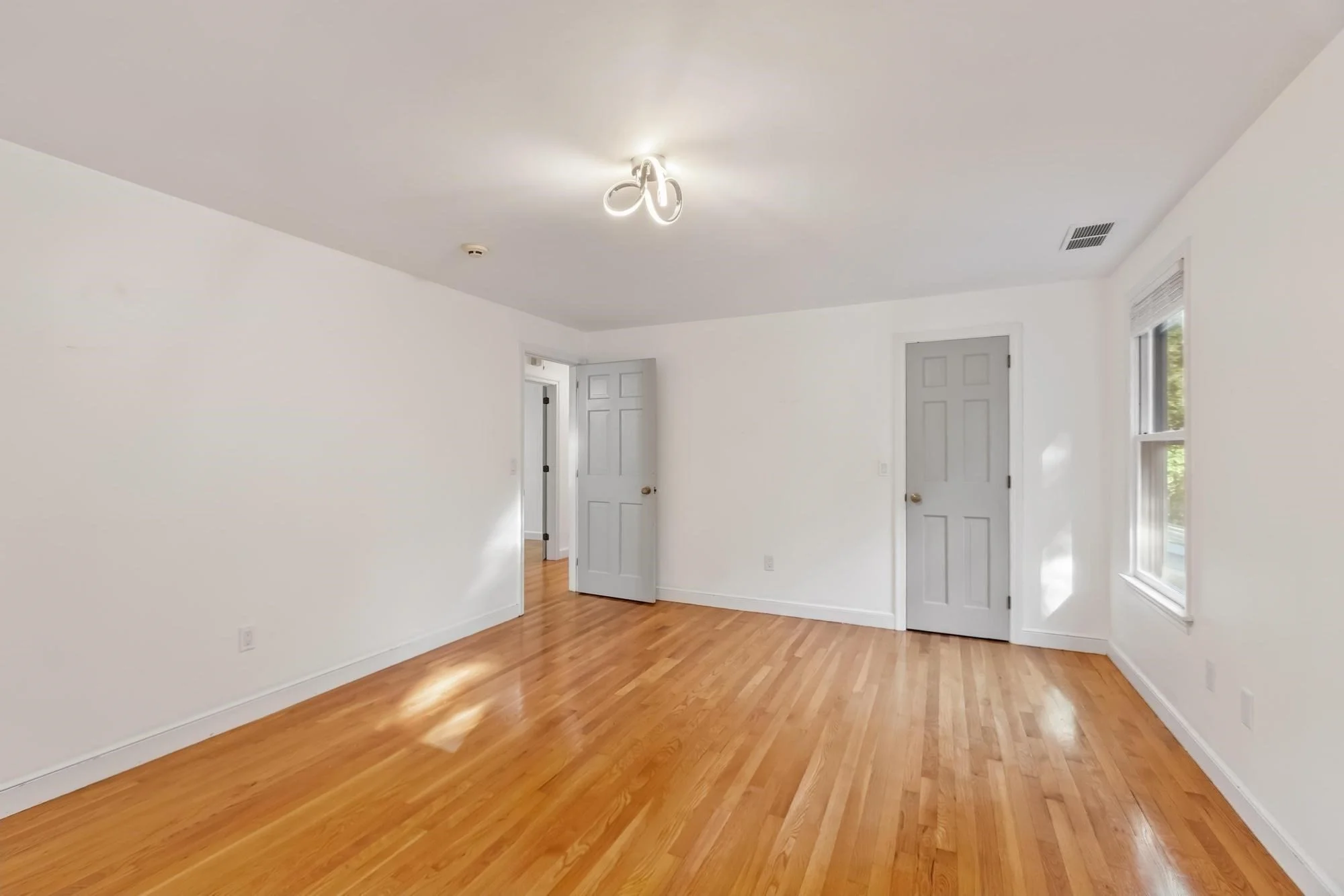 4 bed, 3 bath apartment for rent at 4 Wellington Circle, West Andover — photo 28 of 42