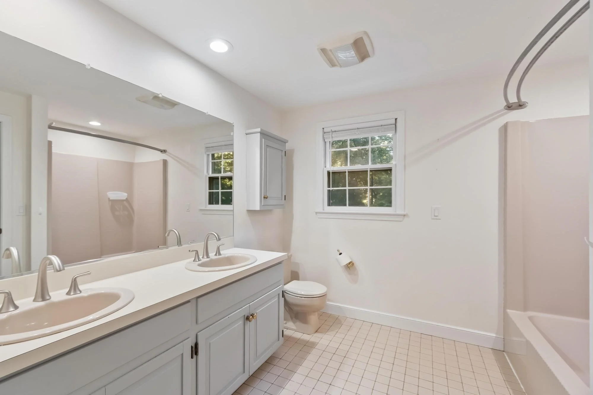 4 bed, 3 bath apartment for rent at 4 Wellington Circle, West Andover — photo 29 of 42