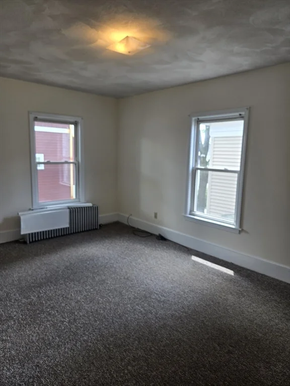 3 bed, 1 bath apartment for rent at 4 Wenlock Rd Unit 4, Dorchester — photo 6 of 7