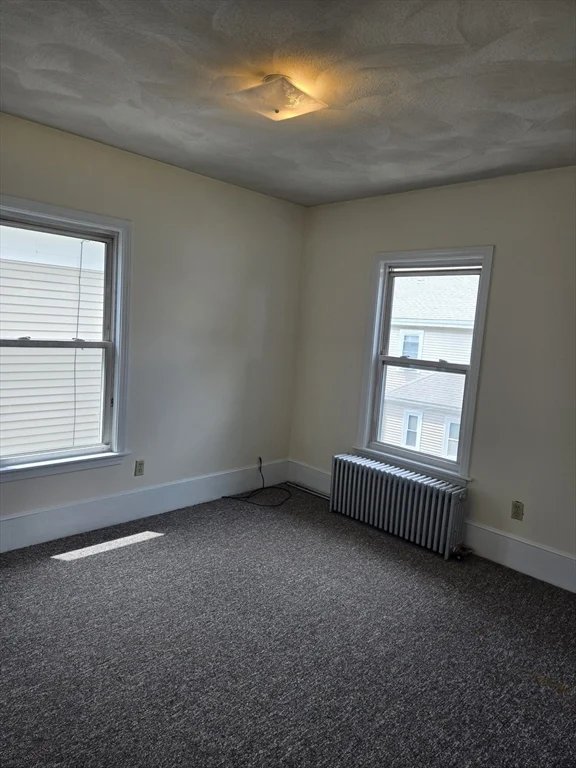 3 bed, 1 bath apartment for rent at 4 Wenlock Rd Unit 4, Dorchester — photo 5 of 7