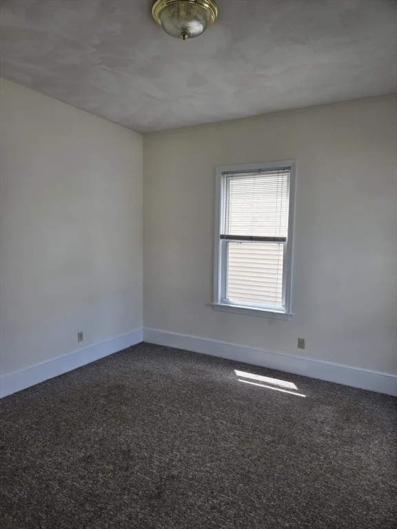 3 bed, 1 bath apartment for rent at 4 Wenlock Rd Unit 4, Dorchester — photo 2 of 7