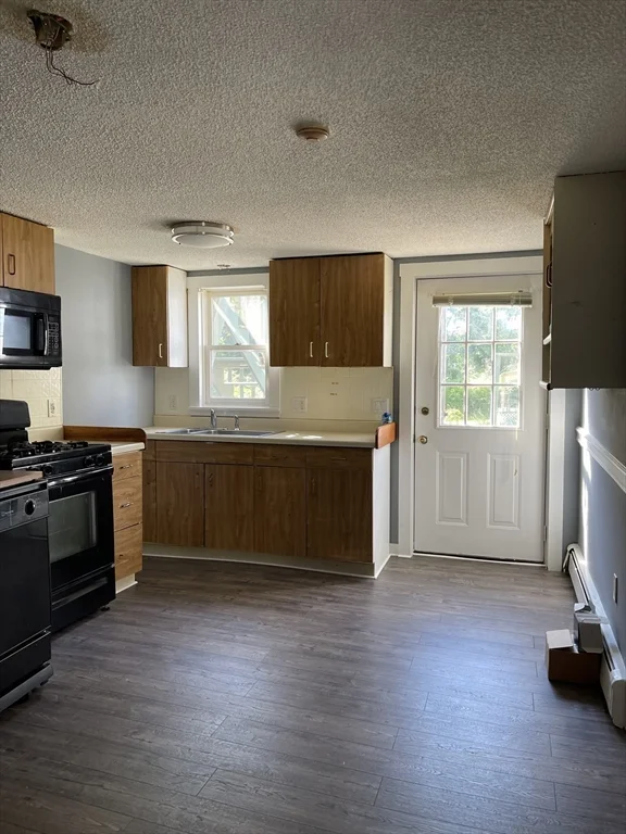 2 bed, 1 bath apartment for rent at 4 West St Unit 2, Wrentham — photo 12 of 32