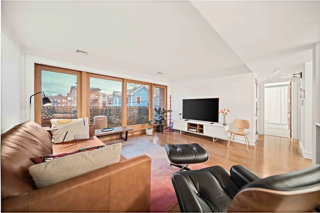 2 bed, 1 bath apartment for rent at 4 West St Unit 4, Mid Cambridge — photo 12 of 24