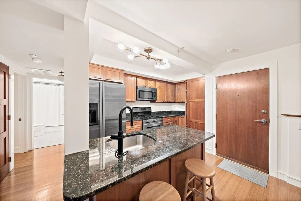 2 bed, 1 bath apartment for rent at 4 West St Unit 4, Mid Cambridge — photo 5 of 24