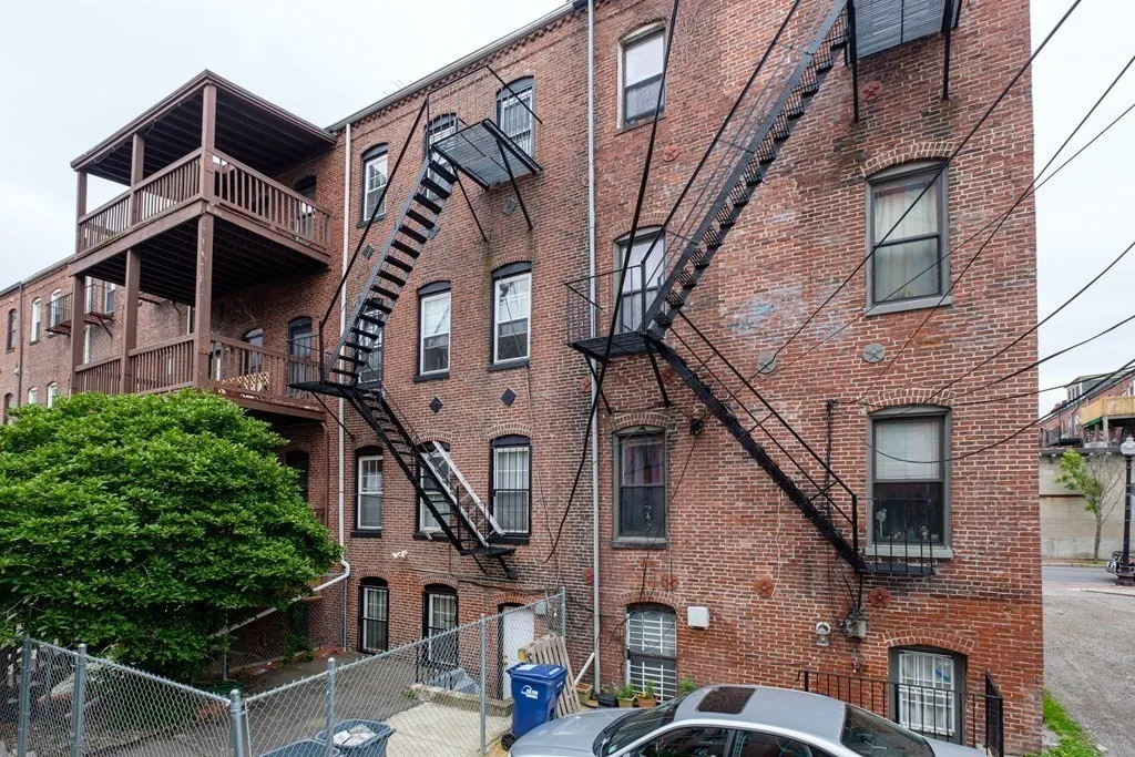 2 bed, 1 bath apartment for rent at 4 Wigglesworth St Unit 1, Mission Hill — photo 9 of 17