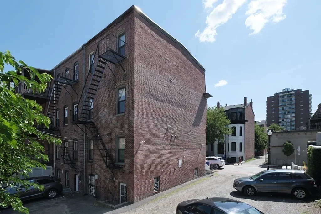 2 bed, 1 bath apartment for rent at 4 Wigglesworth St Unit 1, Mission Hill — photo 13 of 17