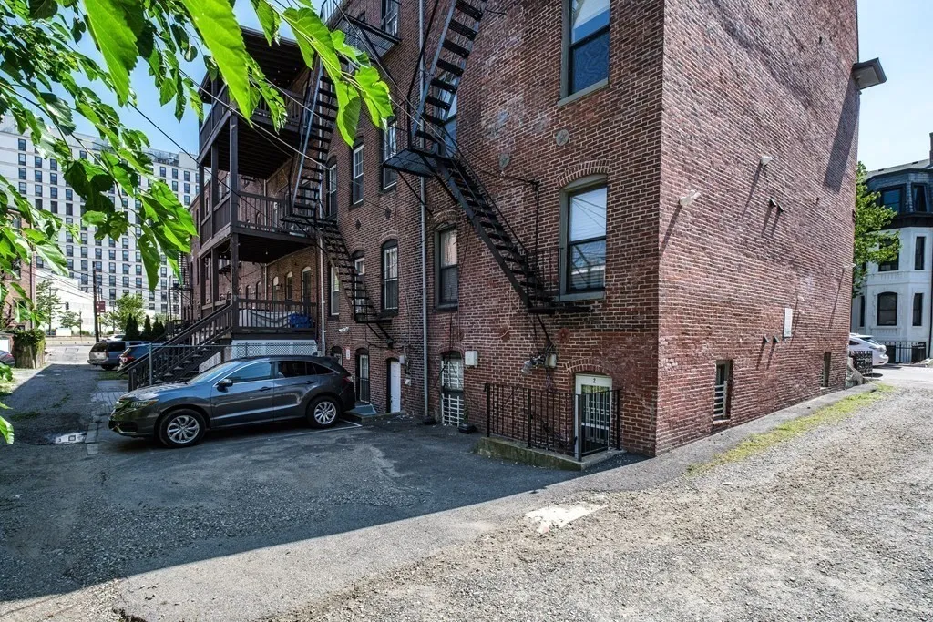 2 bed, 1 bath apartment for rent at 4 Wigglesworth St Unit 1, Mission Hill — photo 12 of 17