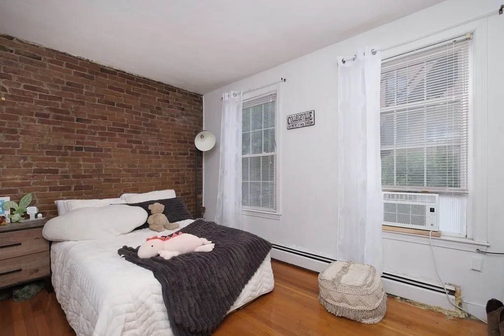 2 bed, 1 bath apartment for rent at 4 Wigglesworth St Unit 1, Mission Hill — photo 5 of 17