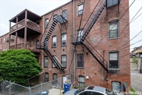 3 bed, 1 bath apartment for rent at 4 Wigglesworth St Unit 3, Mission Hill — photo 21 of 21