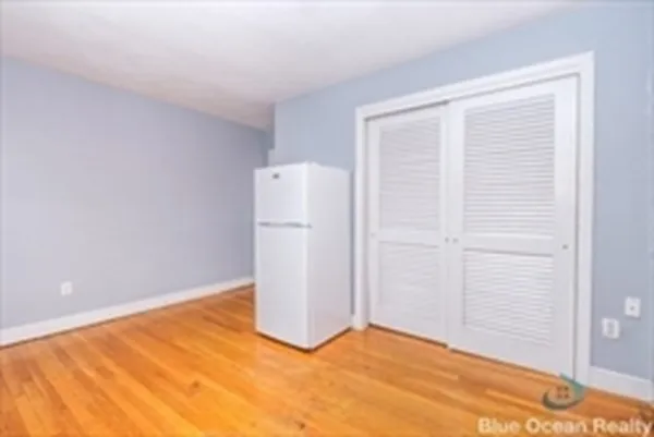 3 bed, 1 bath apartment for rent at 4 Wigglesworth St Unit 3, Mission Hill — photo 18 of 21