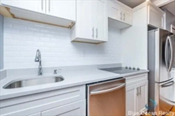 3 bed, 1 bath apartment for rent at 4 Wigglesworth St Unit 3, Mission Hill — photo 5 of 21