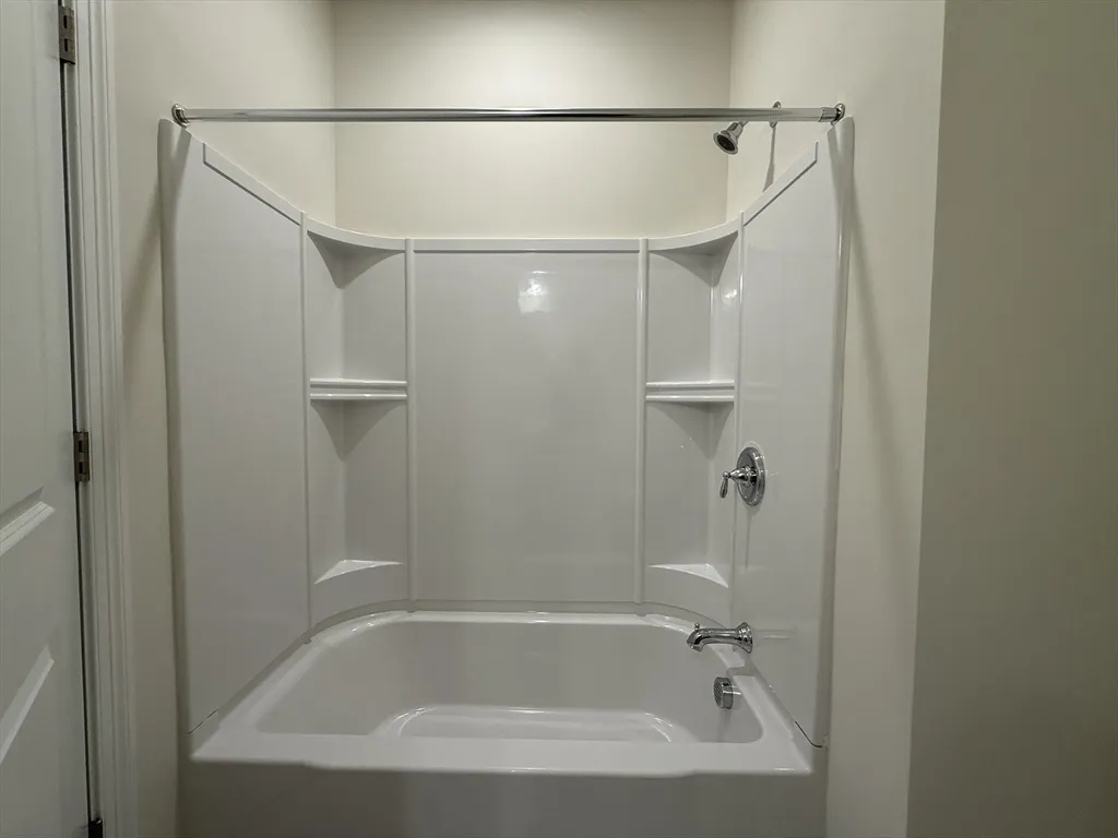 2 bed, 2 bath apartment for rent at 4 Winslow Ln Unit 1411, Grafton — photo 26 of 36