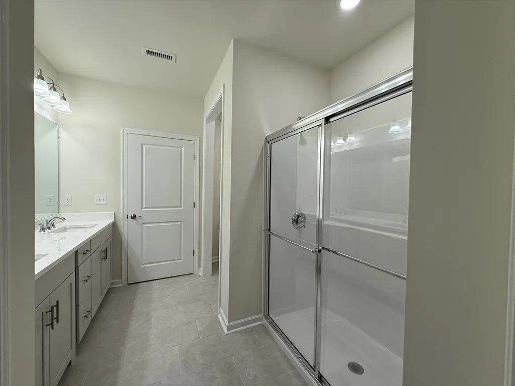 2 bed, 2 bath apartment for rent at 4 Winslow Ln Unit 1411, Grafton — photo 32 of 36