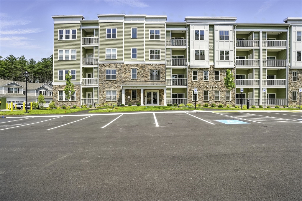 2 bed, 2 bath apartment for rent at 4 Winslow Ln Unit 407, Grafton — photo 1 of 36