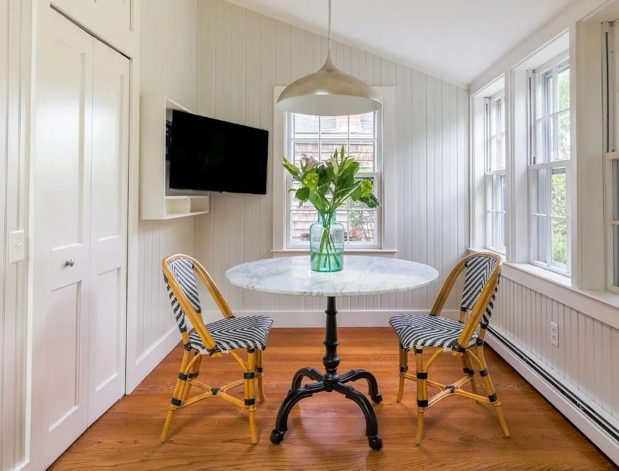 2 bed, 1 bath apartment for rent at 4 York, Nantucket — photo 5 of 25