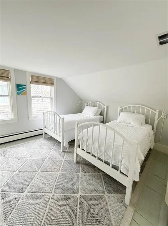 2 bed, 1 bath apartment for rent at 4 York, Nantucket — photo 18 of 25
