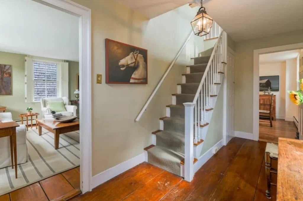 2 bed, 1 bath apartment for rent at 4 York, Nantucket — photo 13 of 25