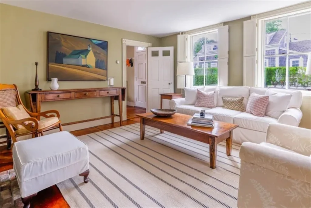 2 bed, 1 bath apartment for rent at 4 York, Nantucket — photo 9 of 25