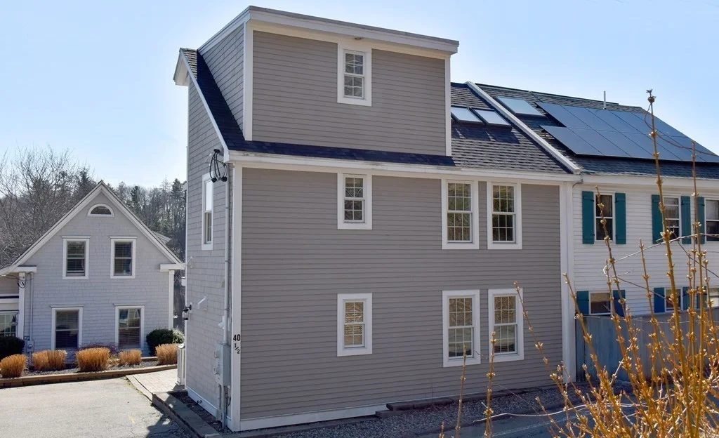 2 bed, 2 bath apartment for rent at 40 1/2 Merrimac St Unit 1, Amesbury — photo 6 of 30