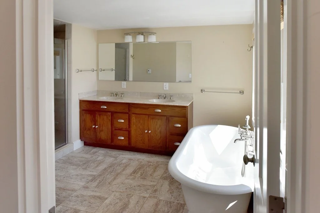 2 bed, 2 bath apartment for rent at 40 1/2 Merrimac St Unit 1, Amesbury — photo 24 of 30