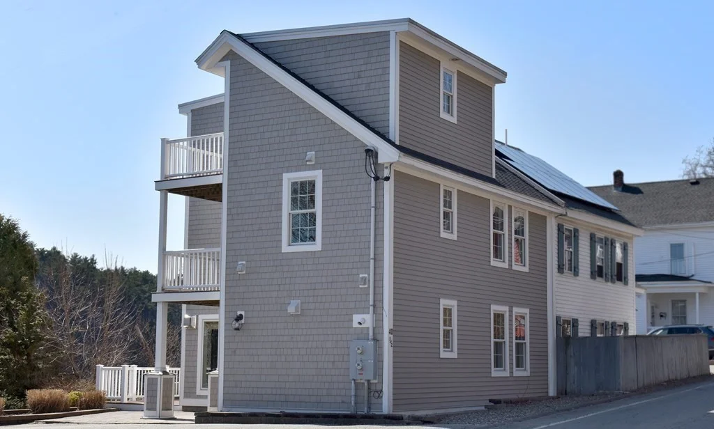 2 bed, 2 bath apartment for rent at 40 1/2 Merrimac St Unit 1, Amesbury — photo 7 of 30