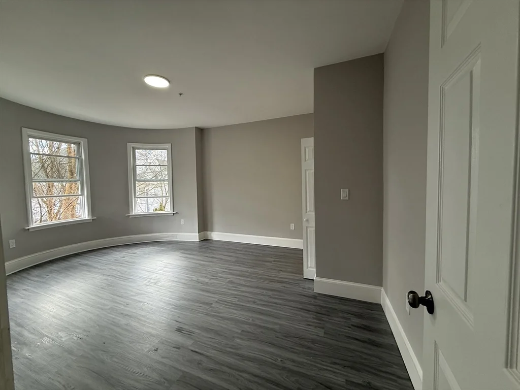 3 bed, 1 bath apartment for rent at 40-42 Fowler Unit 2, Dorchester — photo 5 of 6