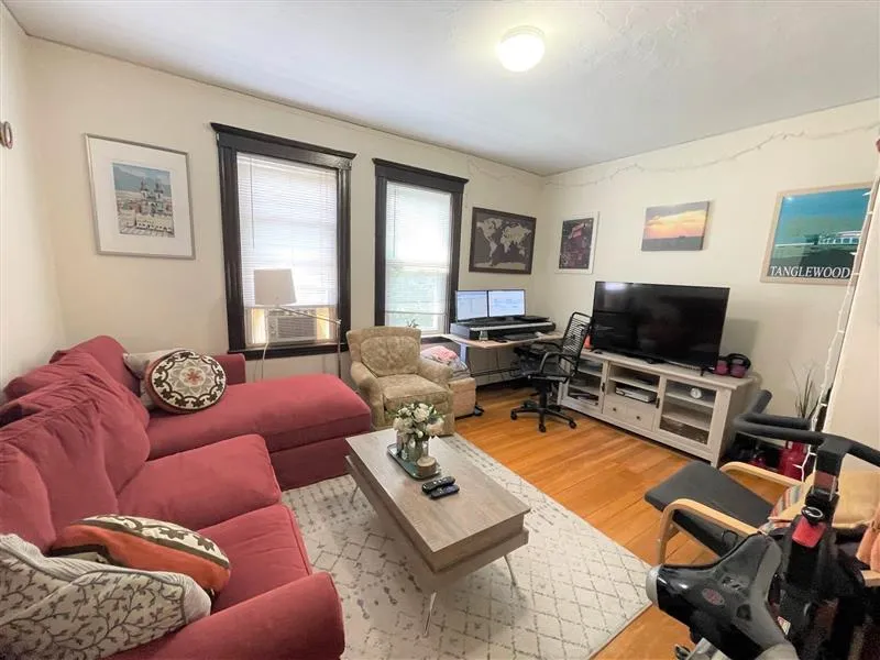 1 bed, 1 bath apartment for rent at 40A Linden Ave Unit 2, Spring Hill — photo 4 of 12