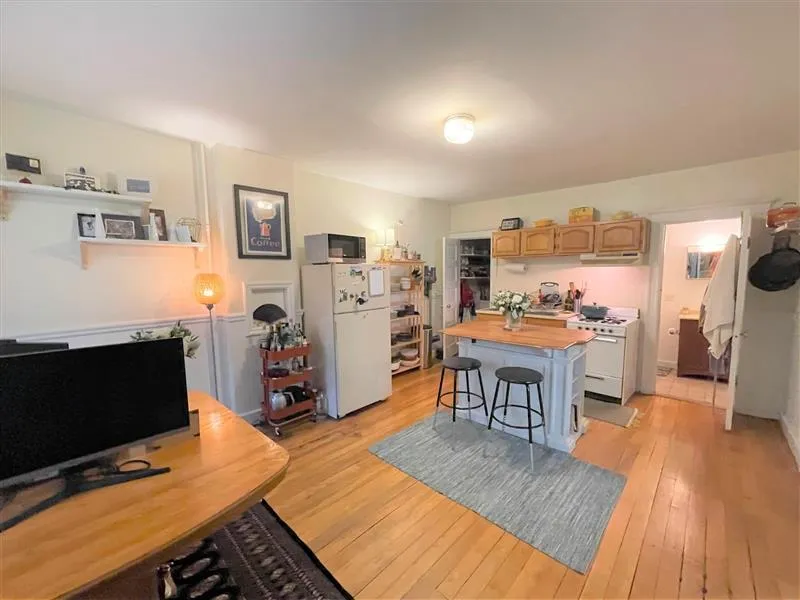 1 bed, 1 bath apartment for rent at 40A Linden Ave Unit 2, Spring Hill — photo 1 of 12